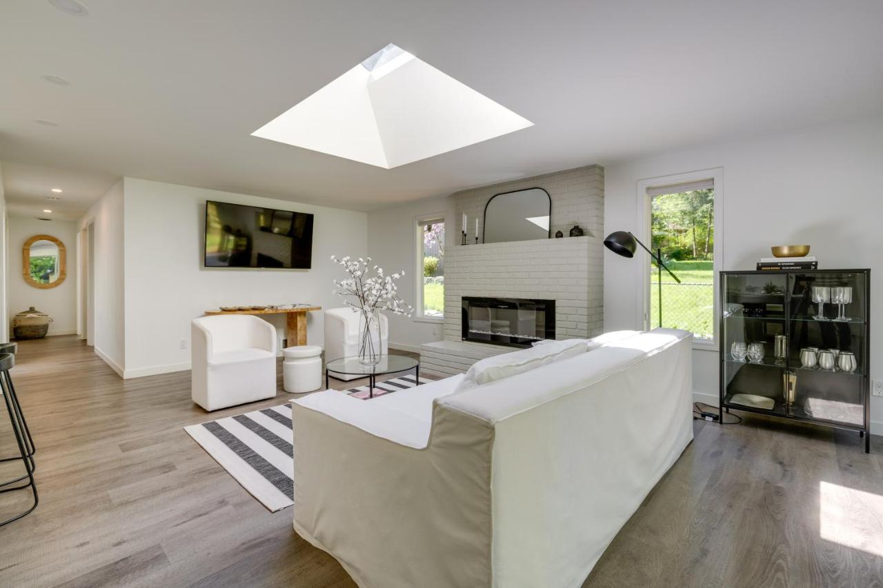 Modern Home 3 Miles To Woodinville Wine Country! Exterior photo